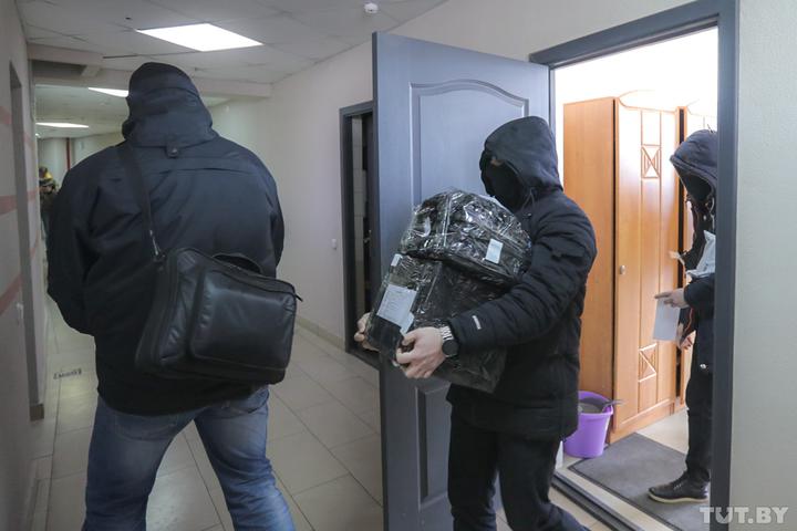 Belarus: Raid on Journalists’ Homes Signals Fresh Crackdown - Media