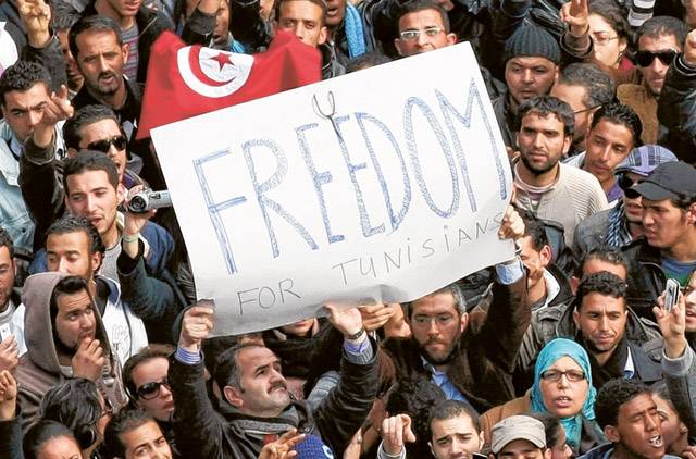تونس: يجب وقف إدانة وملاحقة الصحفيين.ات ومستخدمي.ات الإنترنت